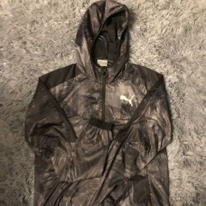 Puma windbreaker sizeXS